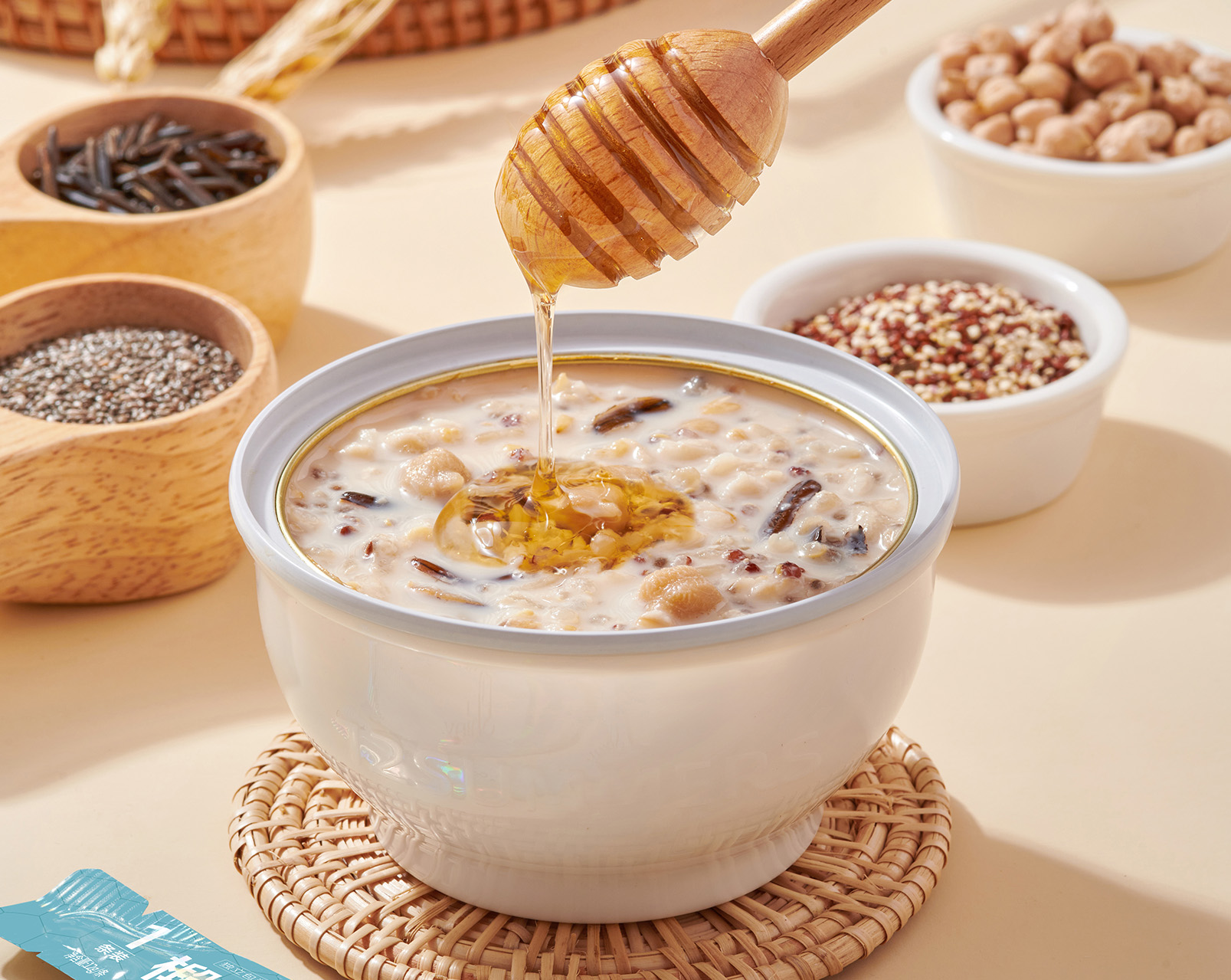 升级品牌及产品线，主攻“安全健康方便食品”消费赛道。推出各种口味高端滋养粥，传递“滋养零食化，零食健康化”的新消费理念。 