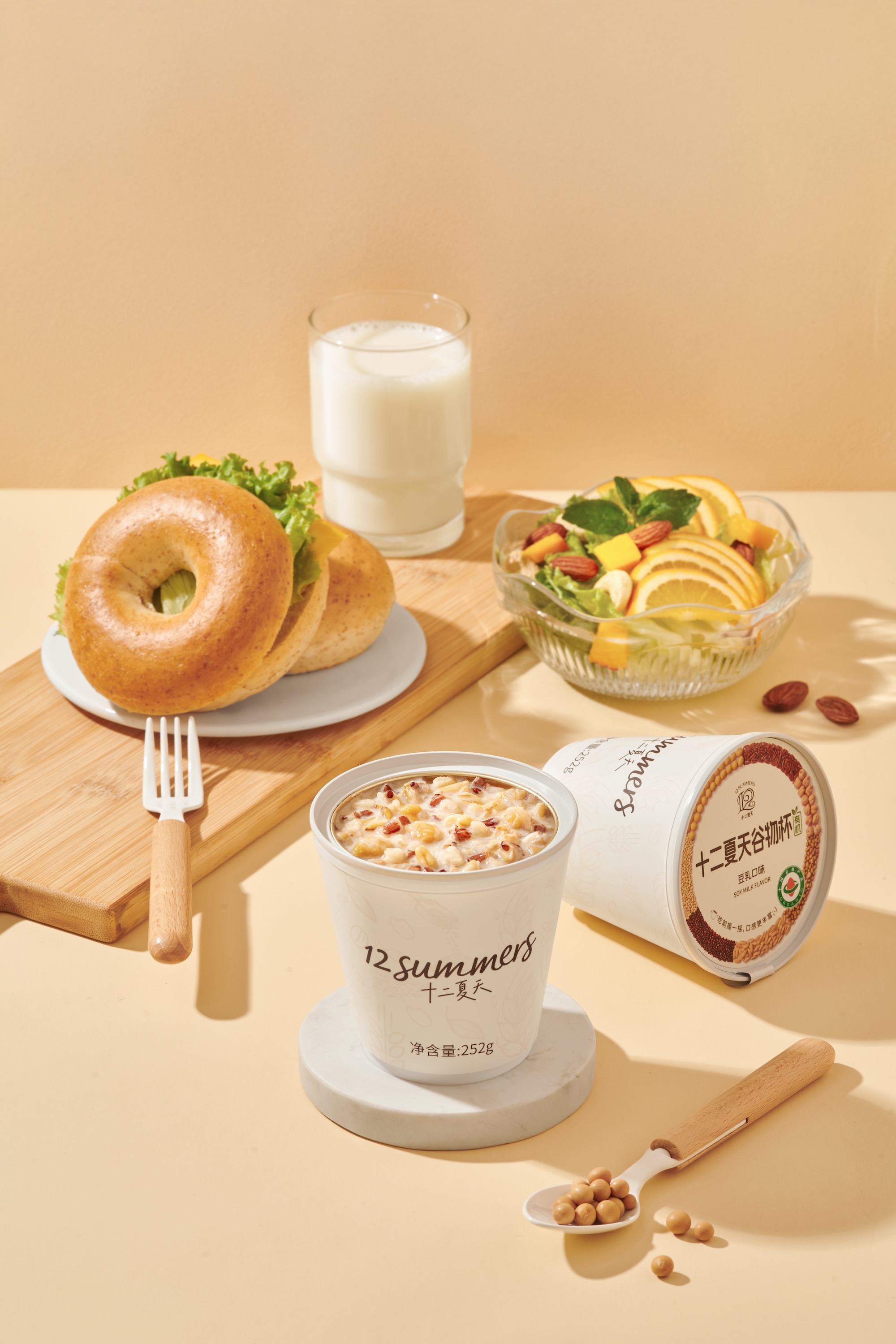 有机豆乳谷物杯